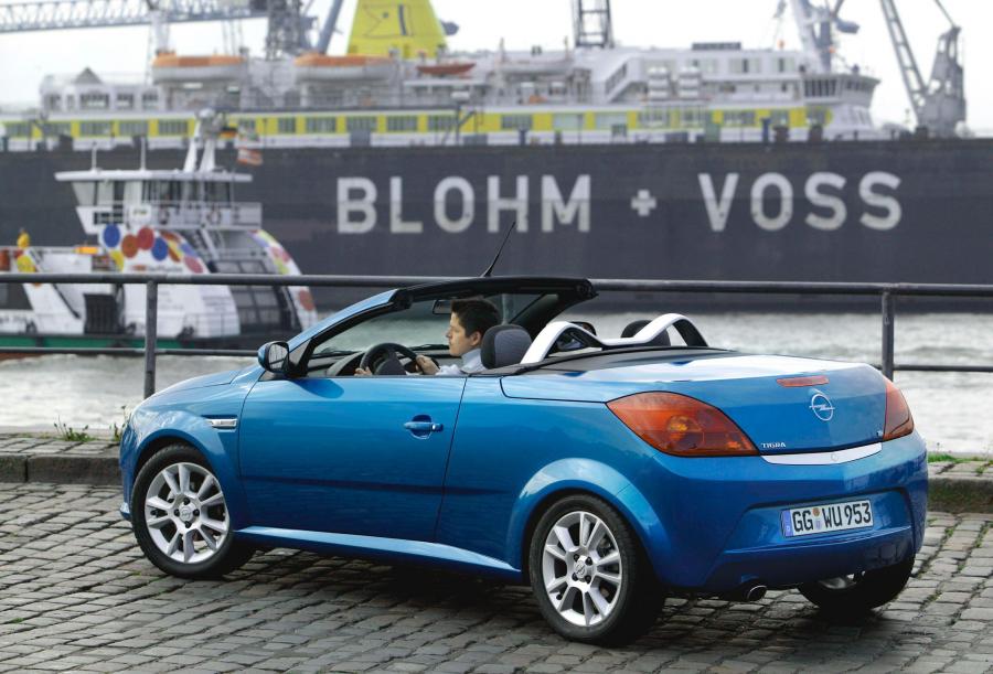  Opel Tigra Twin Top 2004 года  (фото 25 из 142)